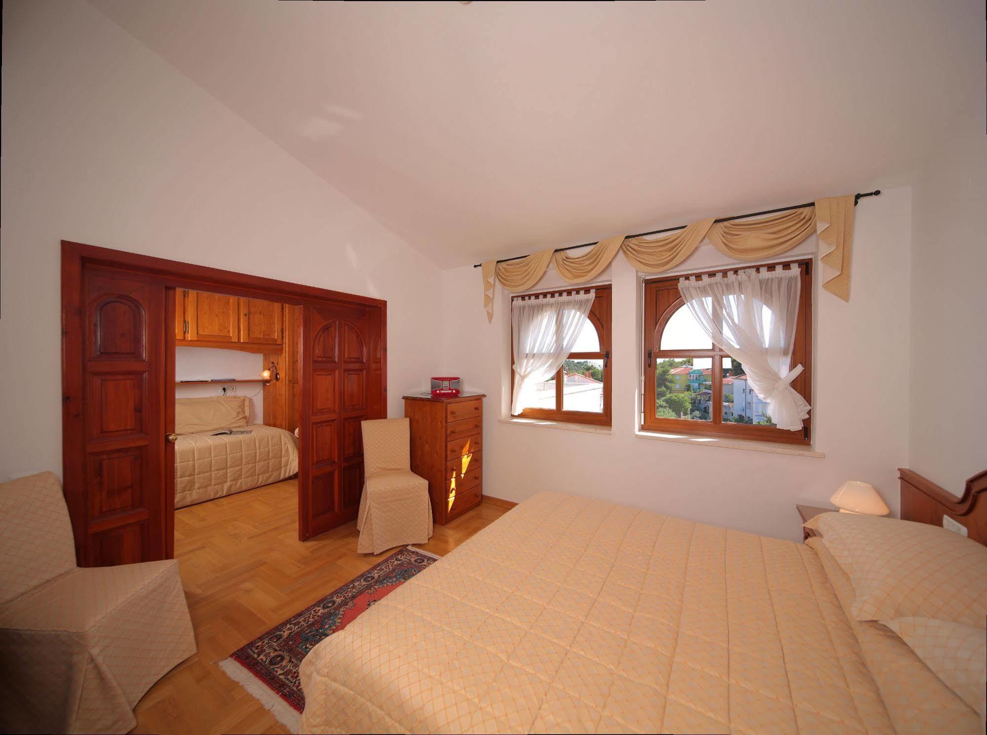 Luxury Boutique Vulin